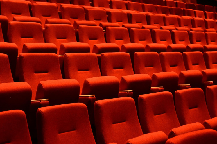 theater rigging lighting technician