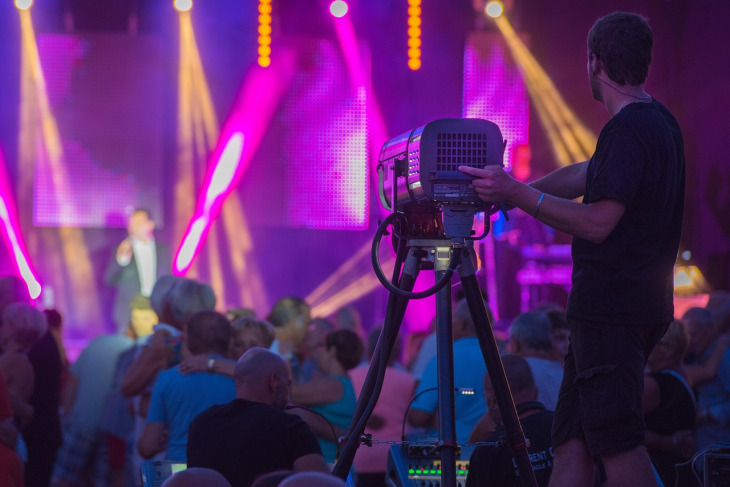 theater rigging lighting technician